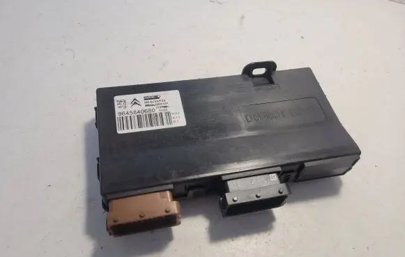 Peugeot 407 Seat control module 9645840680