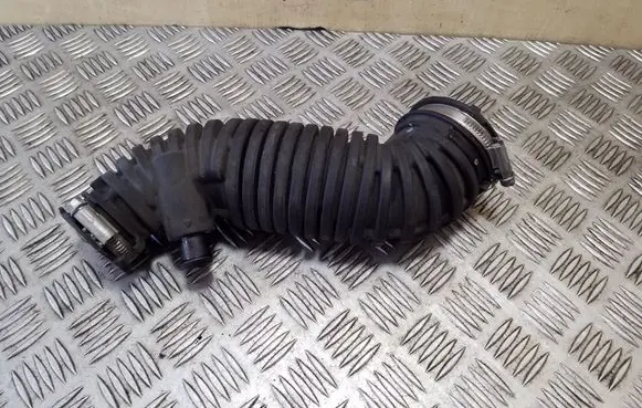 KIA Sportage Turbo air intake inlet pipe/hose 28130D3100
