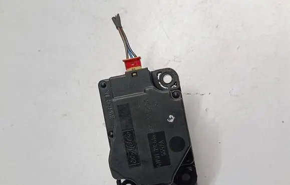 Volvo C30 Air flap motor/actuator 4N5H-19E616-6652A