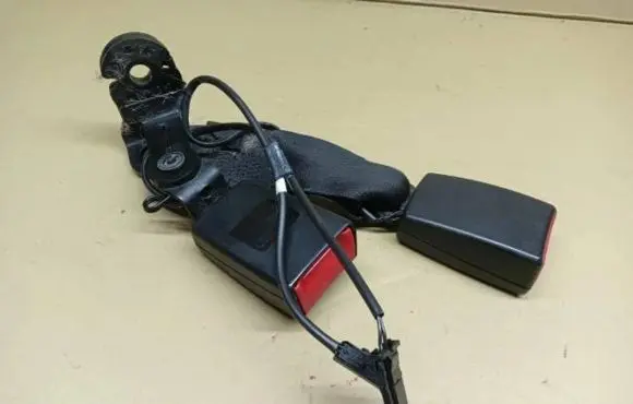 Audi A1 Rear seatbelt 8X4857739C 280412