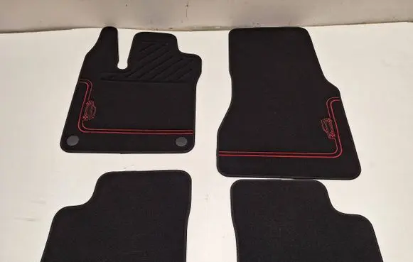 Renault Twingo III Car floor mat set 8201476013