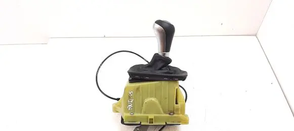 Mercedes-Benz C W204 Gear shifter/selector A2042677524