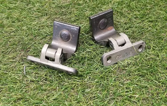 Audi Q3 8U Loading door hinge set 8U0827299A 8U0827300A
