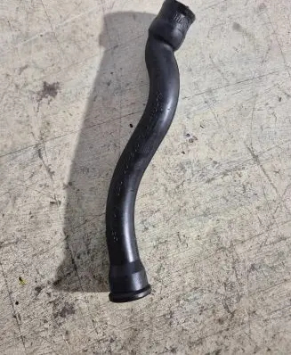 Ford Galaxy Breather hose/pipe 028103493s
