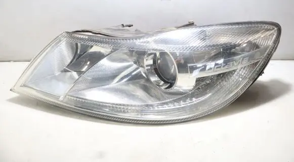 Skoda Octavia Mk2 (1Z) Headlight/headlamp