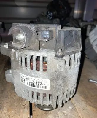 Peugeot 208 Generator/alternator 9688237380