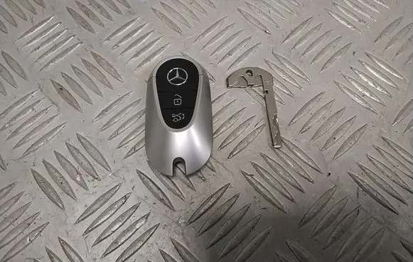 Mercedes-Benz EQE x294 Ignition key/card A2069056505