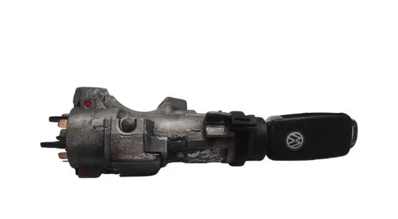 Volkswagen Polo IV 9N3 Ignition lock 4B0905851Q