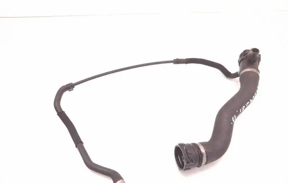 Engine coolant pipe/hose