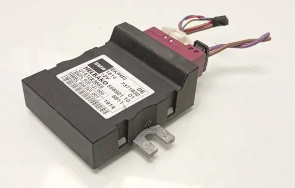 BMW 5 F10 F11 Fuel injection pump control unit/module 7371832 16147371832