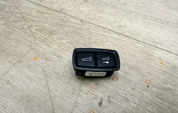 Porsche Taycan 9J1 Tailgate/boot open switch button 971959832C 352A200117