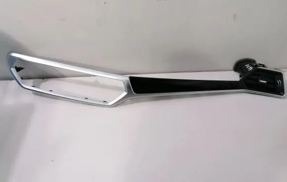 BMW 3 G20 G21 Dashboard glove box trim 6811448