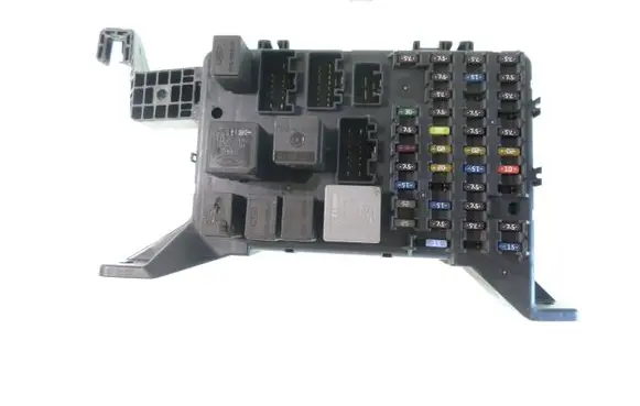 Ford Mondeo Mk III Fuse module 1S7T14A073AE