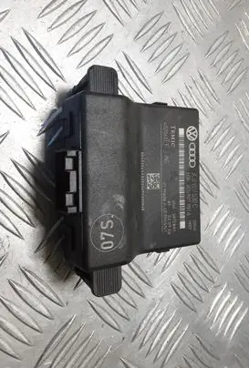 Volkswagen PASSAT B6 Gateway control module 3C0907530C 3C0907951A