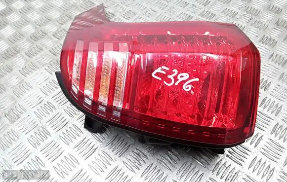 Peugeot 5008 Rear/tail lights