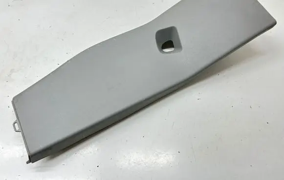 (B) pillar trim (bottom)