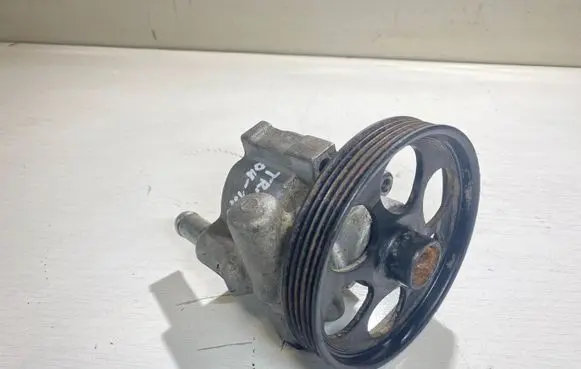 Renault Trafic II (X83) Power steering pump 794536 150184 CATA