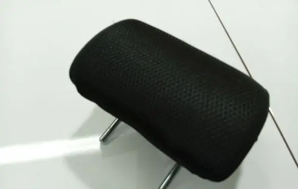 Toyota Avensis T250 Front seat headrest 