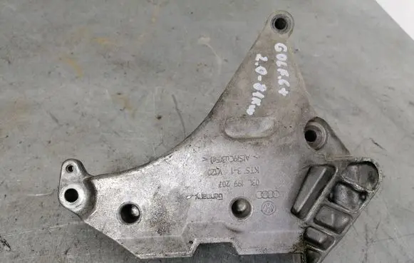 Volkswagen Golf Plus Engine mounting bracket 03L199207