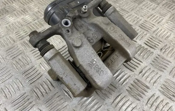 Hyundai Santa Fe Rear brake caliper