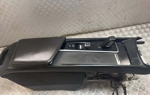 Volvo XC60 Center console