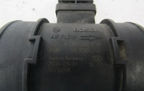 Opel Combo C Mass air flow meter 55350048