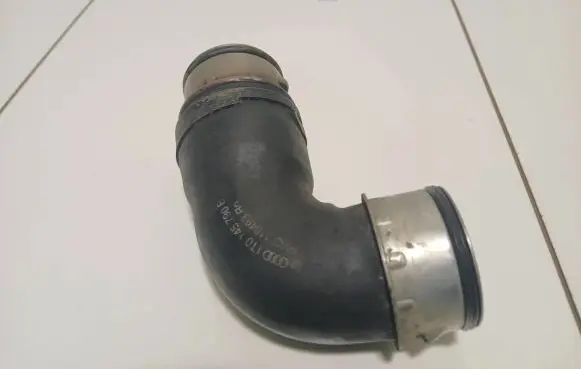 Audi A3 S3 8P Intercooler hose/pipe 1T0145790B