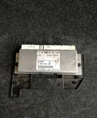 Mercedes-Benz E W210 ABS control unit/module 0175457332K03