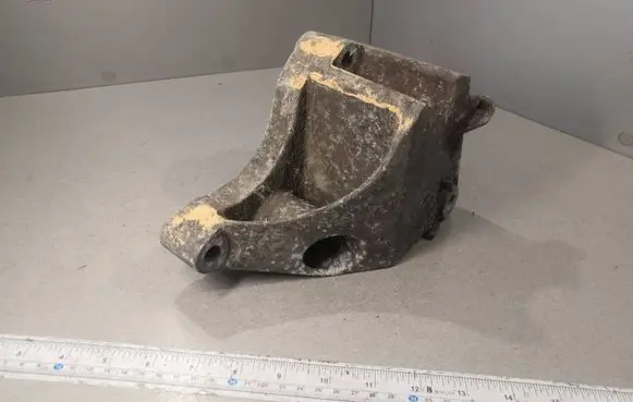 Opel Vectra C Engine mounting bracket 13112030