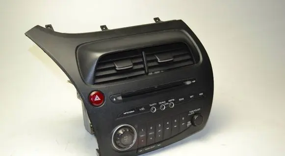 Radio/CD/DVD/GPS head unit