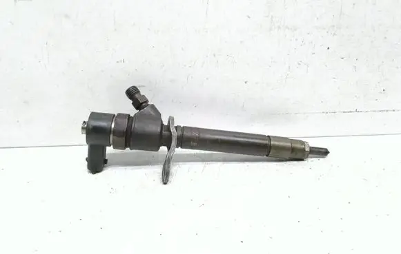 Volvo XC70 Fuel injector 30777526 0445110298