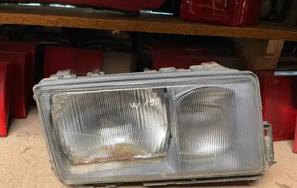 Mercedes-Benz 190 W201 Headlight/headlamp 30112709800