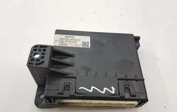 Toyota Avensis T270 Air conditioner control unit module 8865005231 MB1777001830