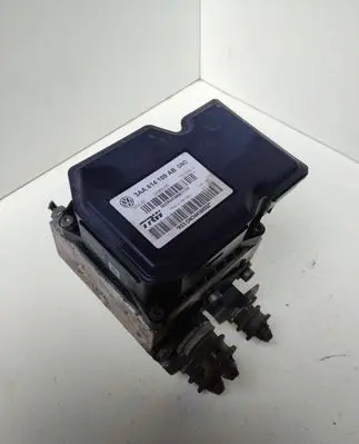 Volkswagen PASSAT B7 ABS Pump 17654042 3AA614109AB