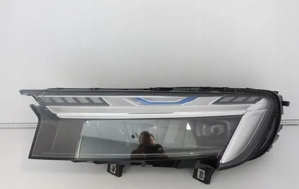 Audi Q7 4M Headlight/headlamp 4M0941085D
