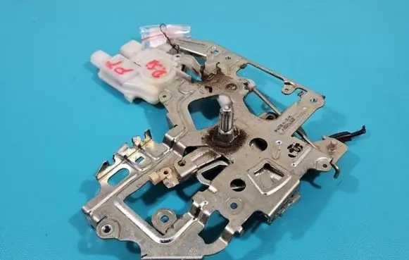 Renault Master III Rear door lock 8200766898 IMPRK1400973