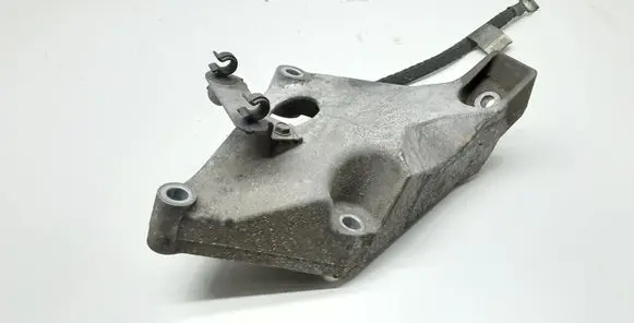 BMW X1 E84 Engine mounting bracket 6775041 22116775041