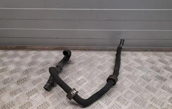 Mercedes-Benz GL X166 Engine coolant pipe/hose A1665007975