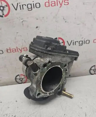 Volkswagen PASSAT B4 Throttle valve 037133064
