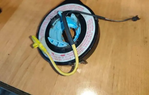 Chrysler PT Cruiser Airbag slip ring squib (SRS ring) 04671874AA