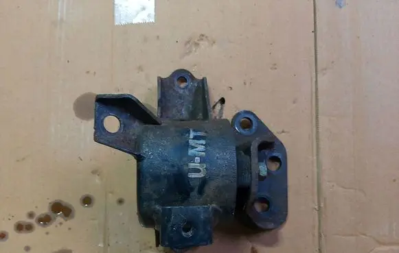 Hyundai i20 (GB IB) Gearbox mount