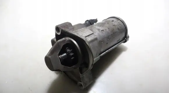 Peugeot 308 Starter motor 0001174601