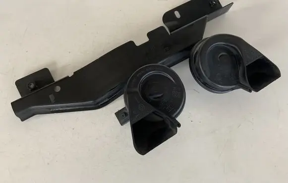 Audi Q7 4L Horn signal 4L0951229A 4L0951221A 4L0951223A