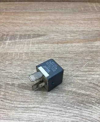 Toyota Avensis T250 Other relay 9098702025 1567002540