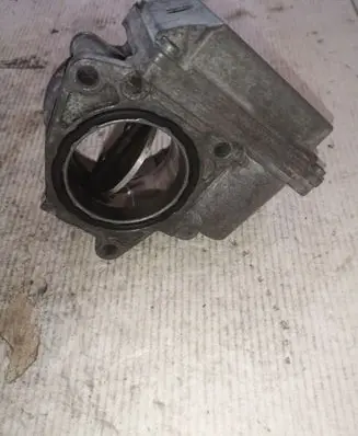 Volkswagen Touran I Throttle valve 96551498