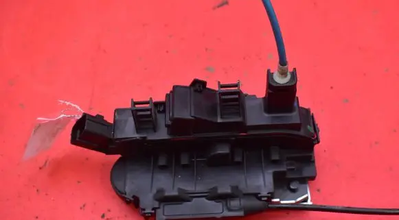 Fiat Croma Front door lock 51758531