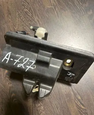 Mercedes-Benz E W210 Starter motor 716BUM