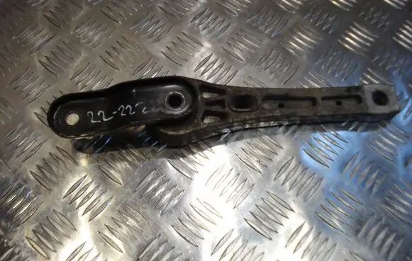 Volkswagen PASSAT B6 Engine mounting bracket 22222
