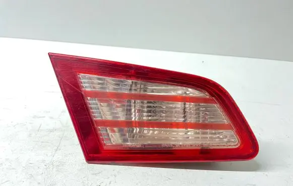 Infiniti G35 Tailgate rear/tail lights