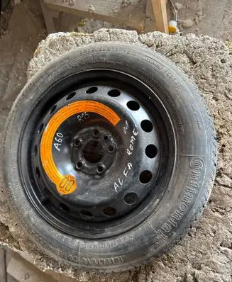 Alfa Romeo 156 R15 spare wheel 